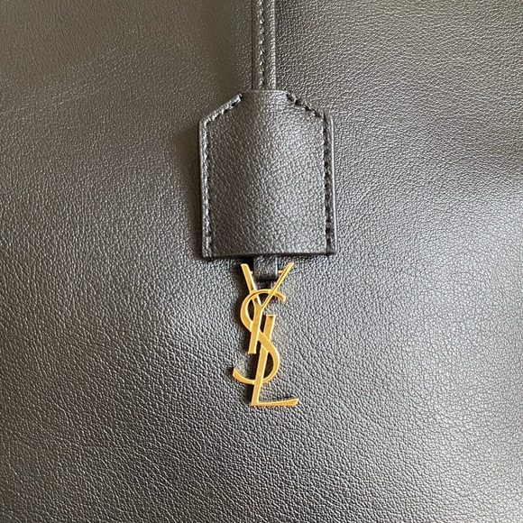 EUC YSL Saint Laurent East West Supple Leather Shopping Tote Black - Picture 5 of 14